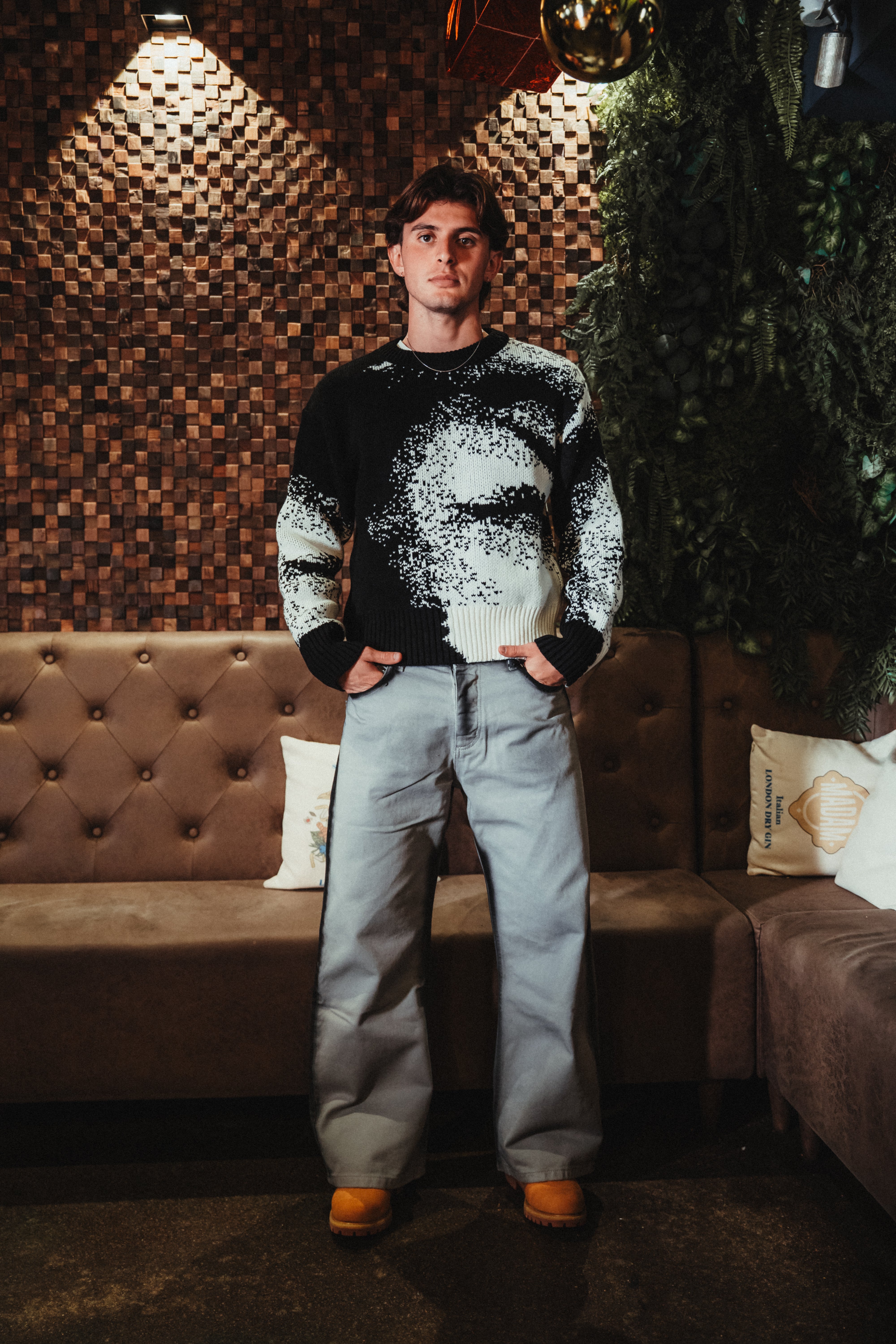 BABA Crop Sweater - Black/White