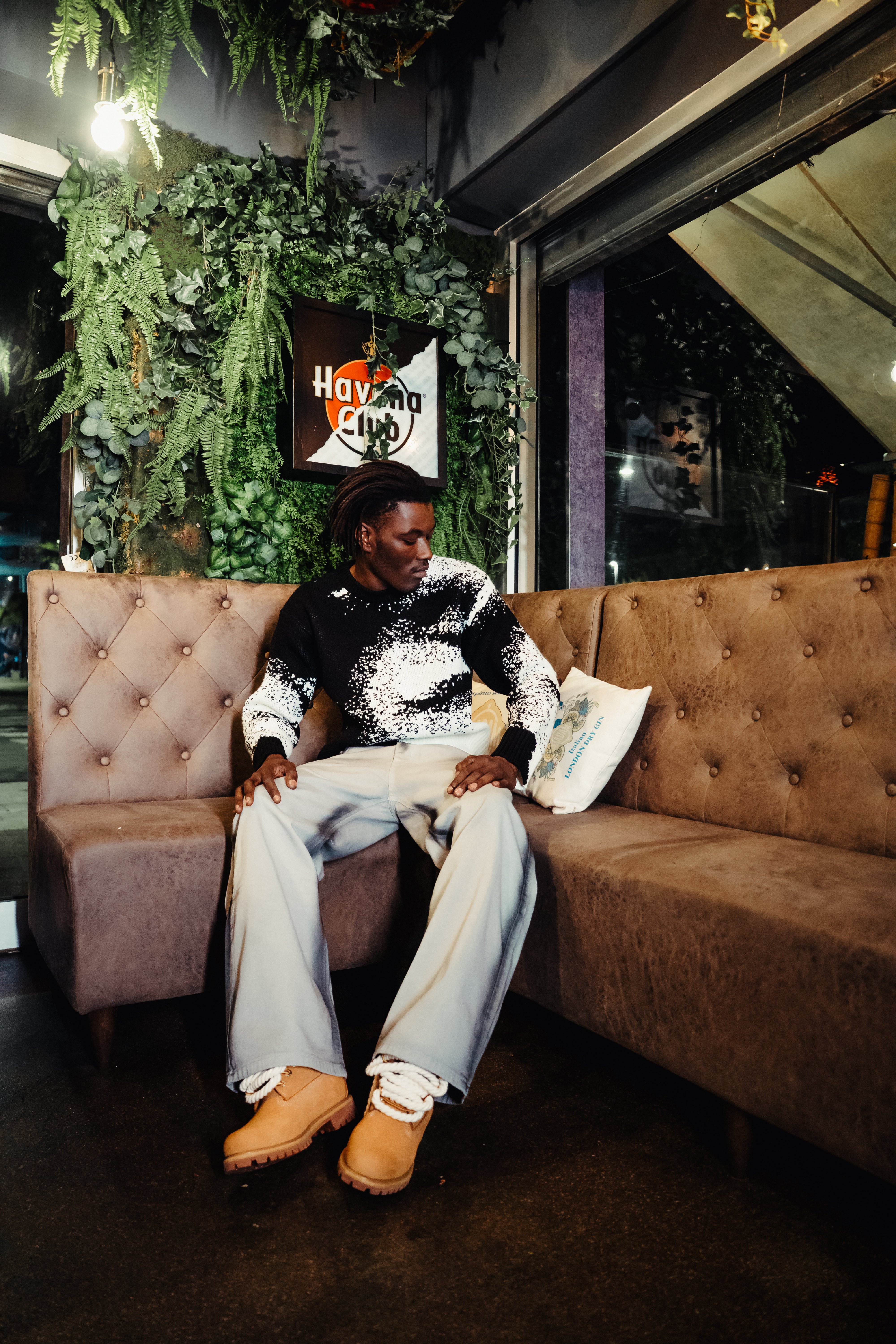 BABA Crop Sweater - Black/White