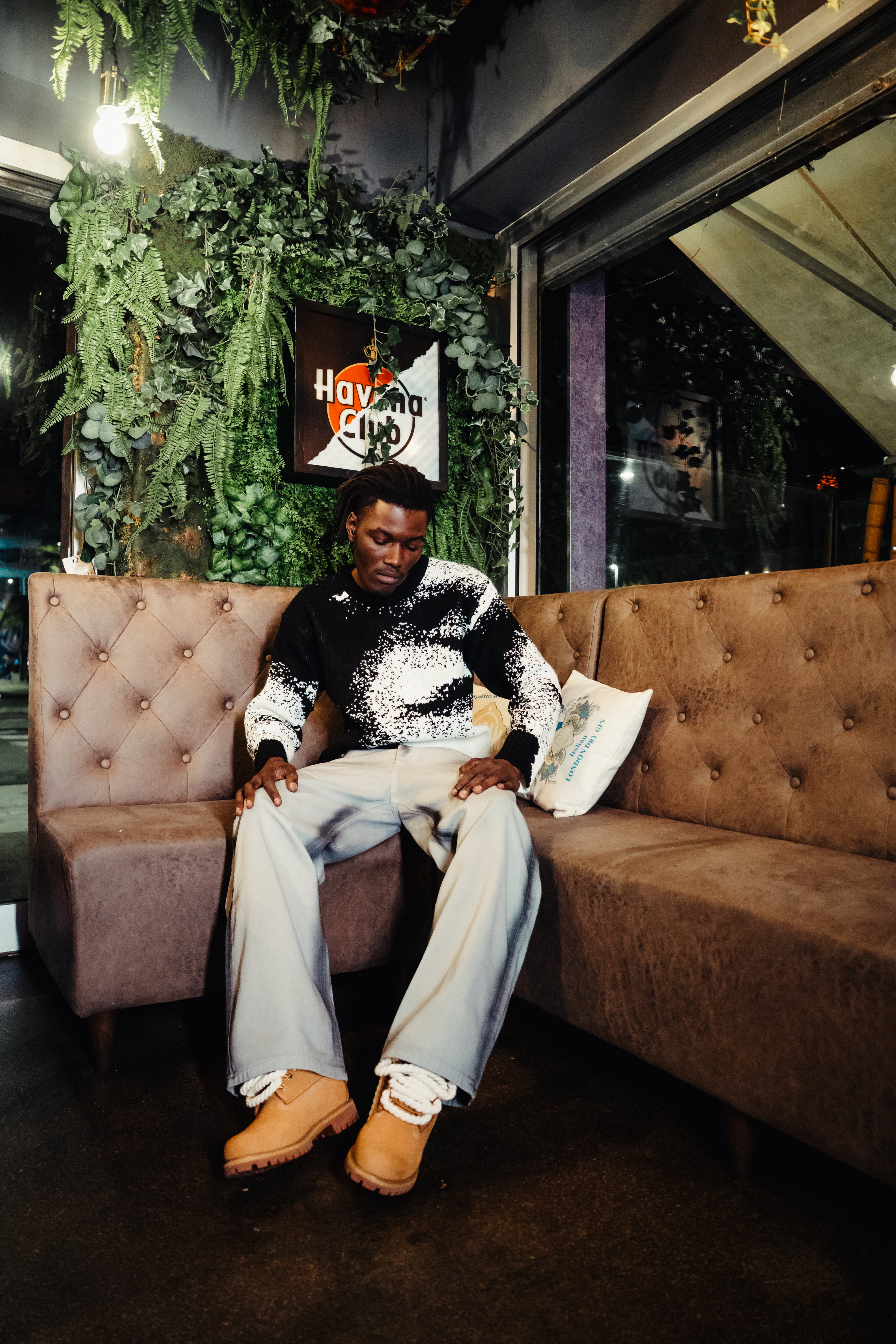 BABA Crop Sweater - Black/White