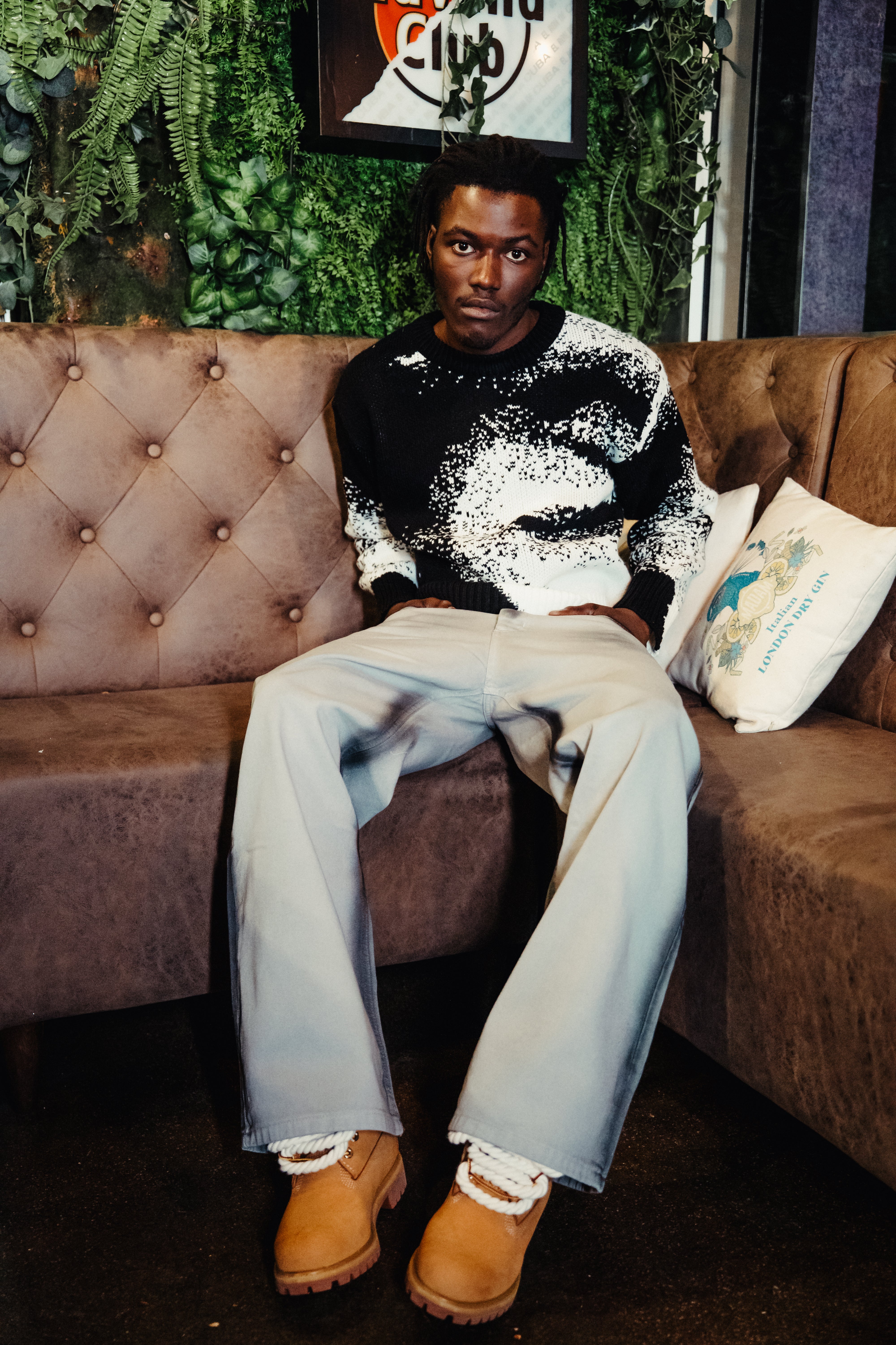 BABA Crop Sweater - Black/White