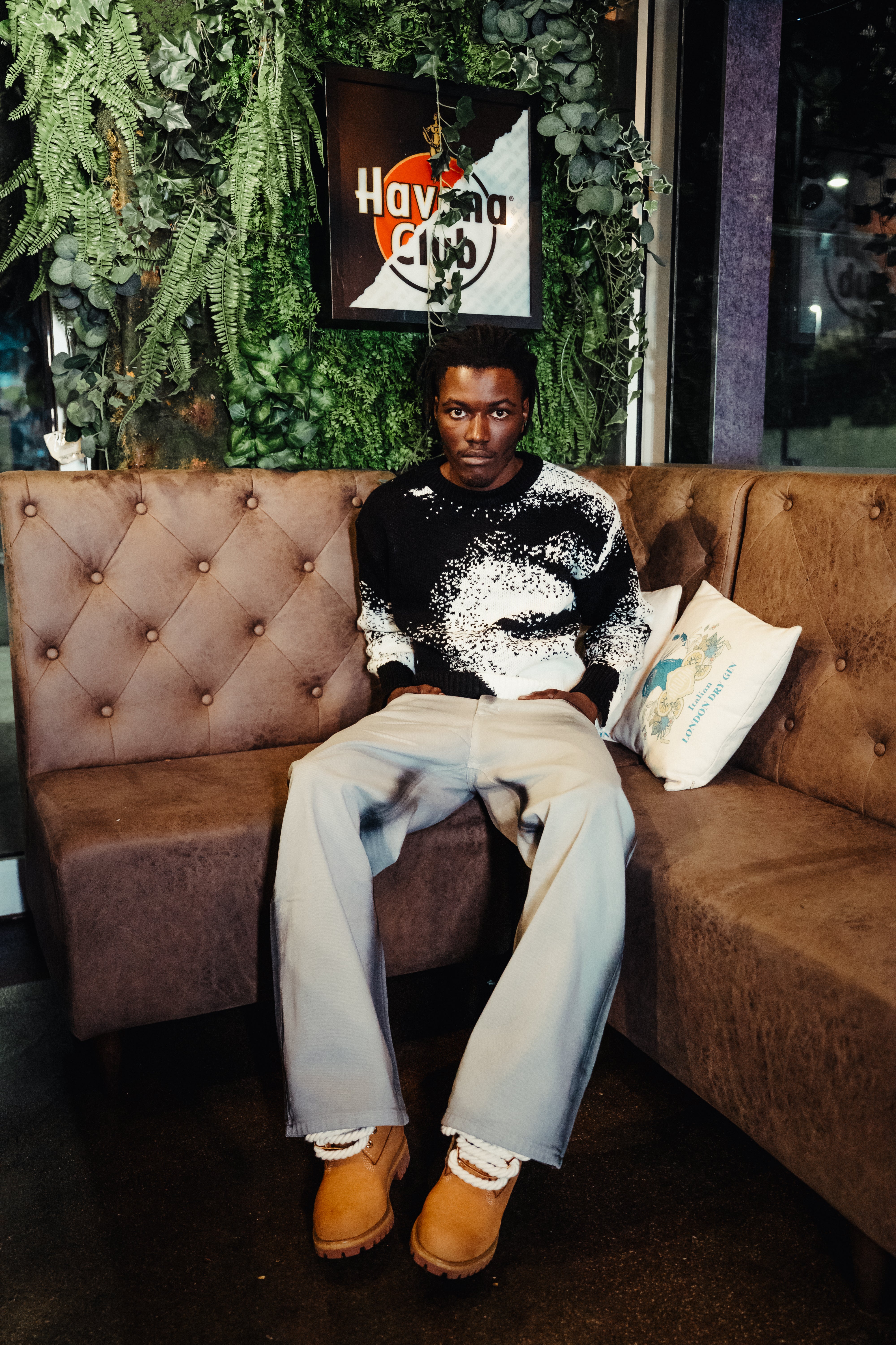 BABA Crop Sweater - Black/White