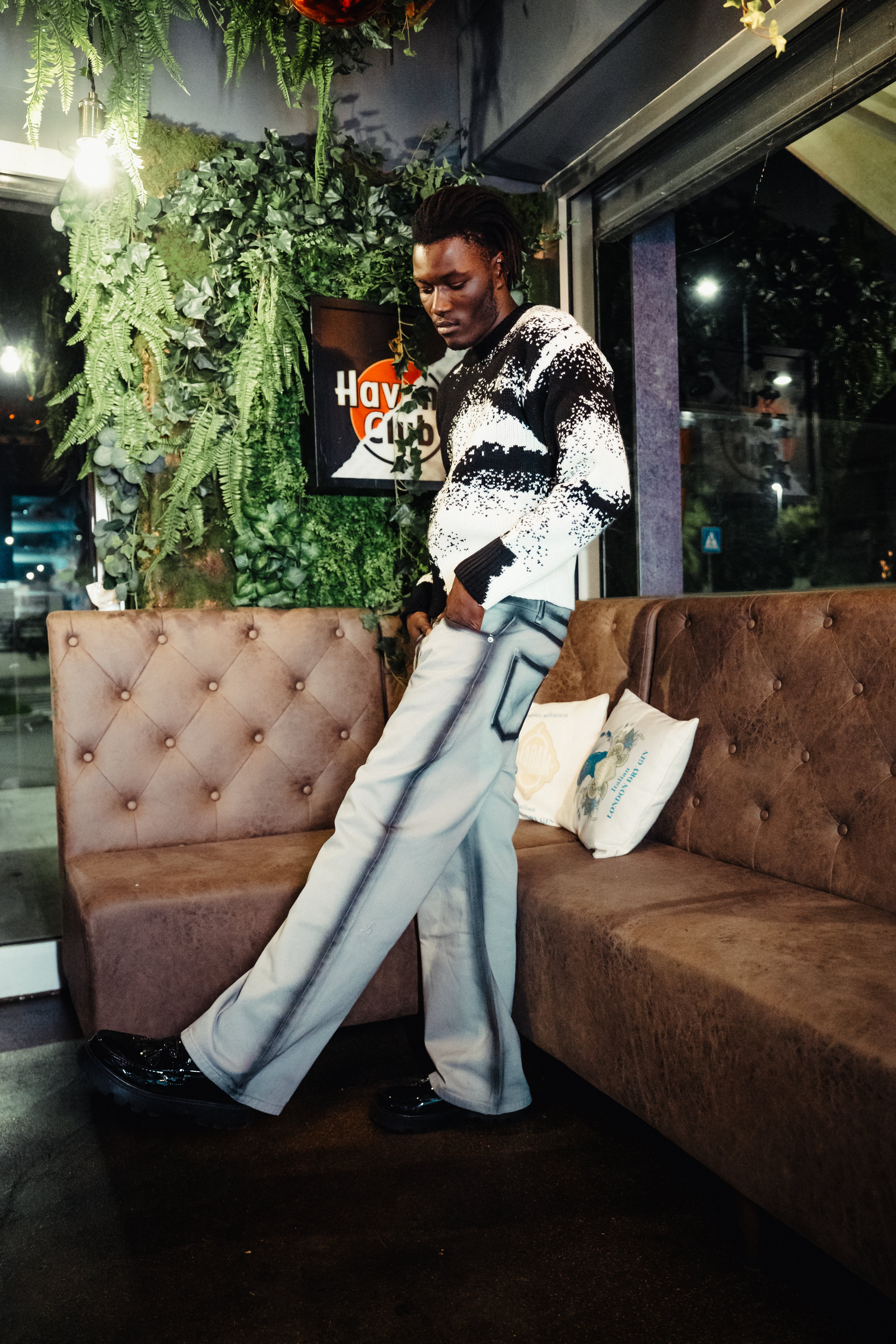 BABA Crop Sweater - Black/White