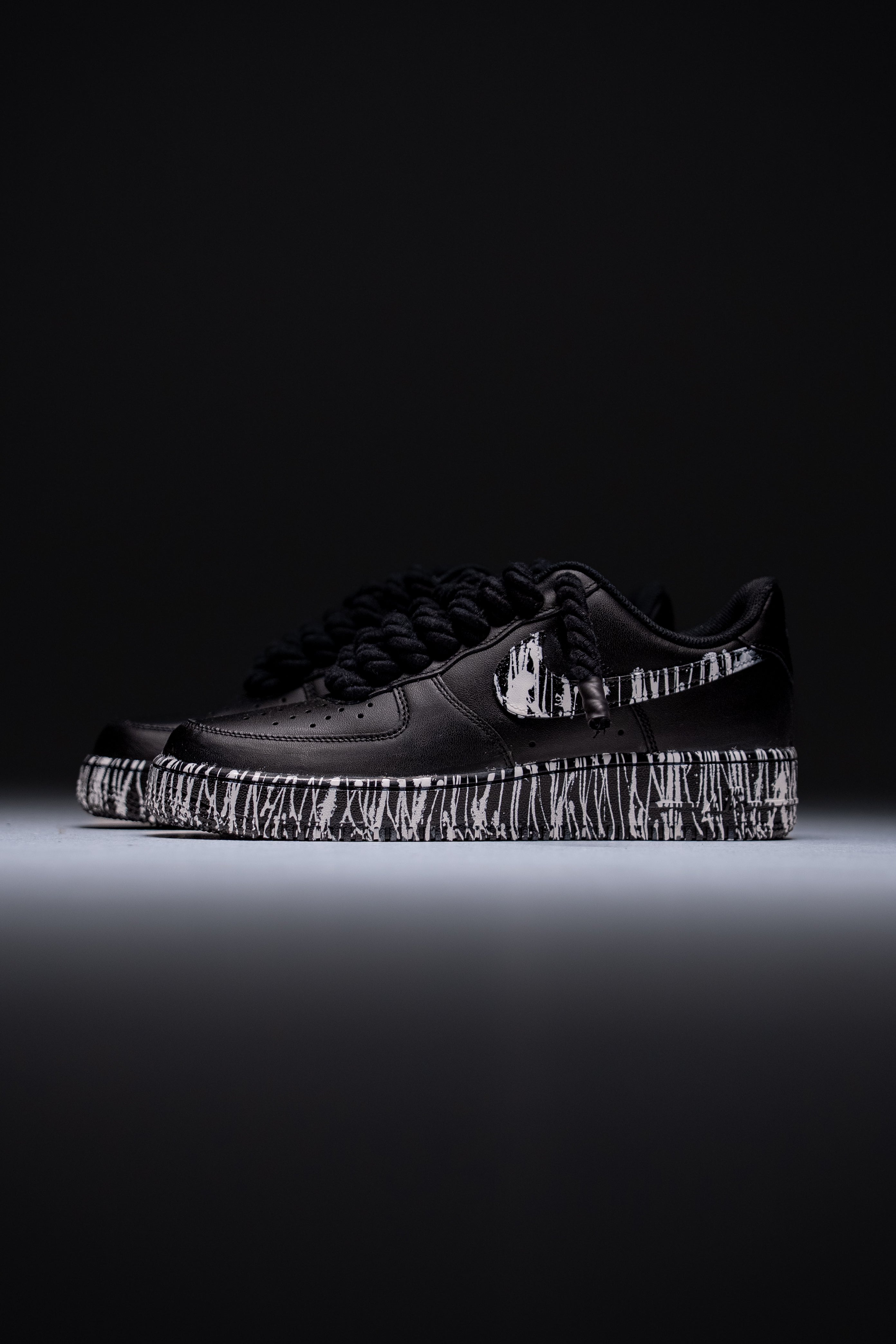 Nike Air Force 1 "Rope Laces Black" Graffiti White