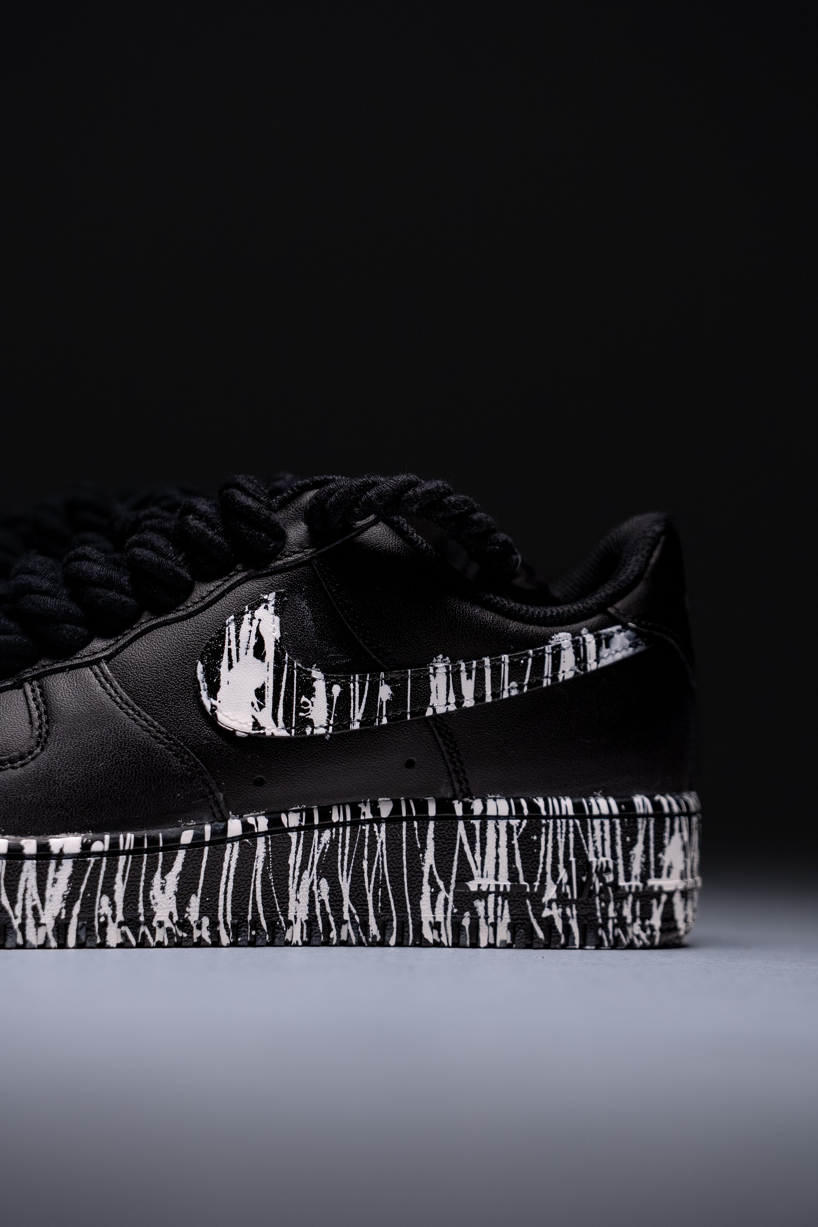 Nike Air Force 1 "Rope Laces Black" Graffiti White