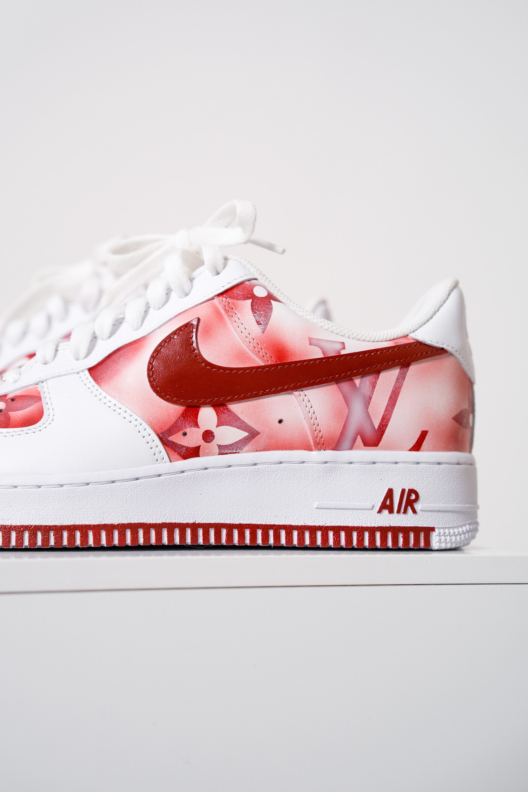 Nike Air Force 1 L.V. Red "Classic Laces"