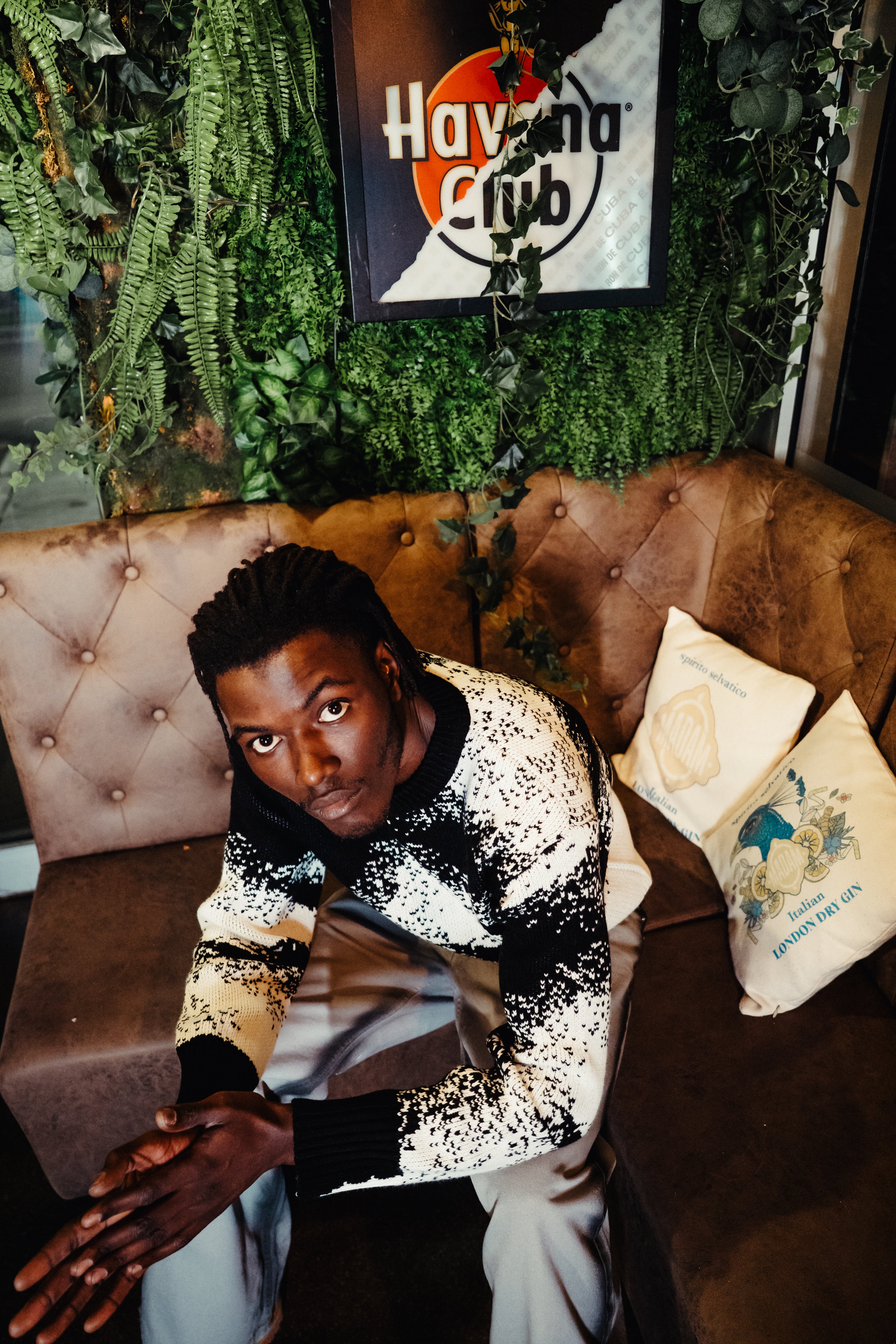 BABA Crop Sweater - Black/White