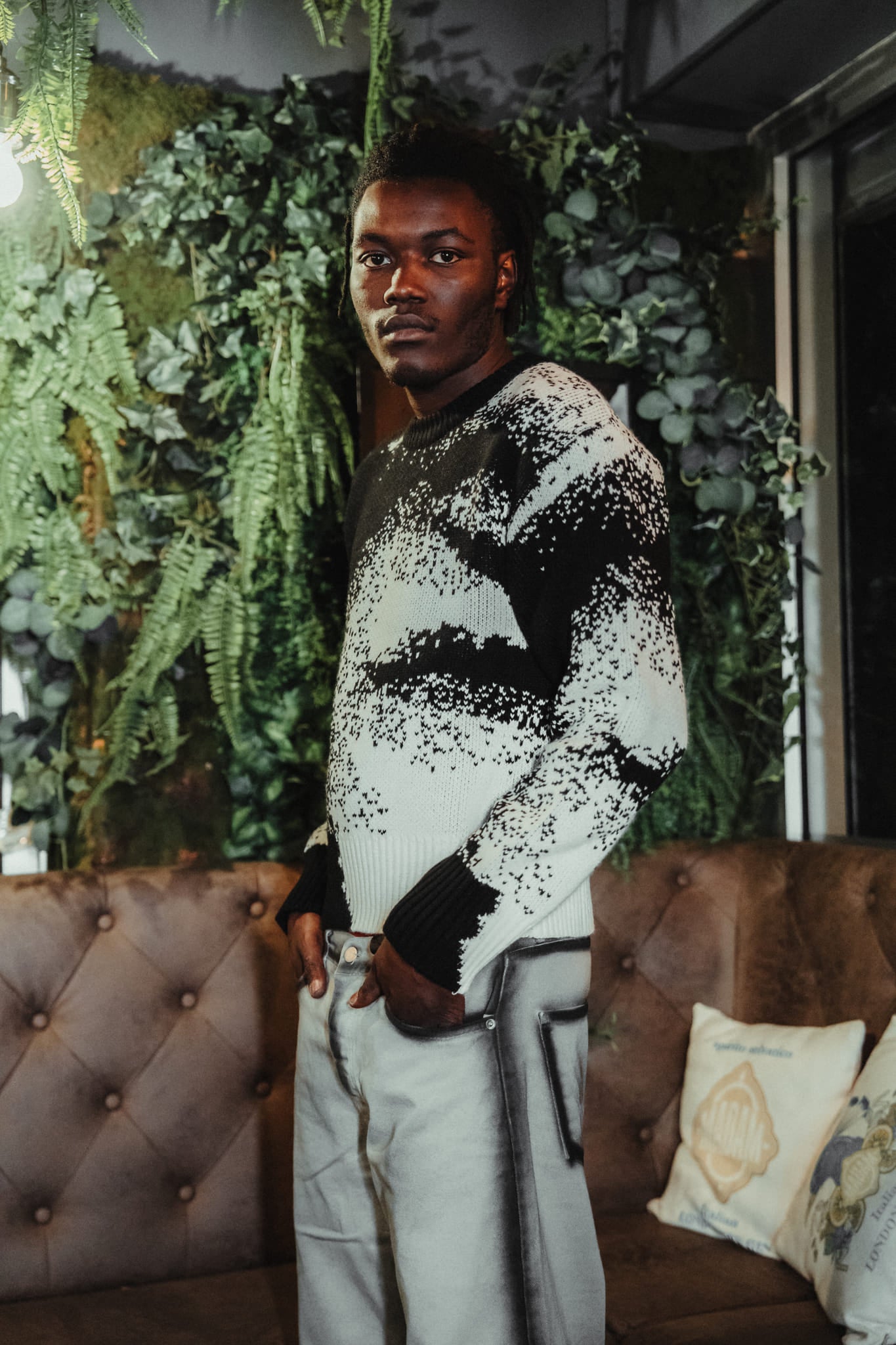 BABA Crop Sweater - Black/White