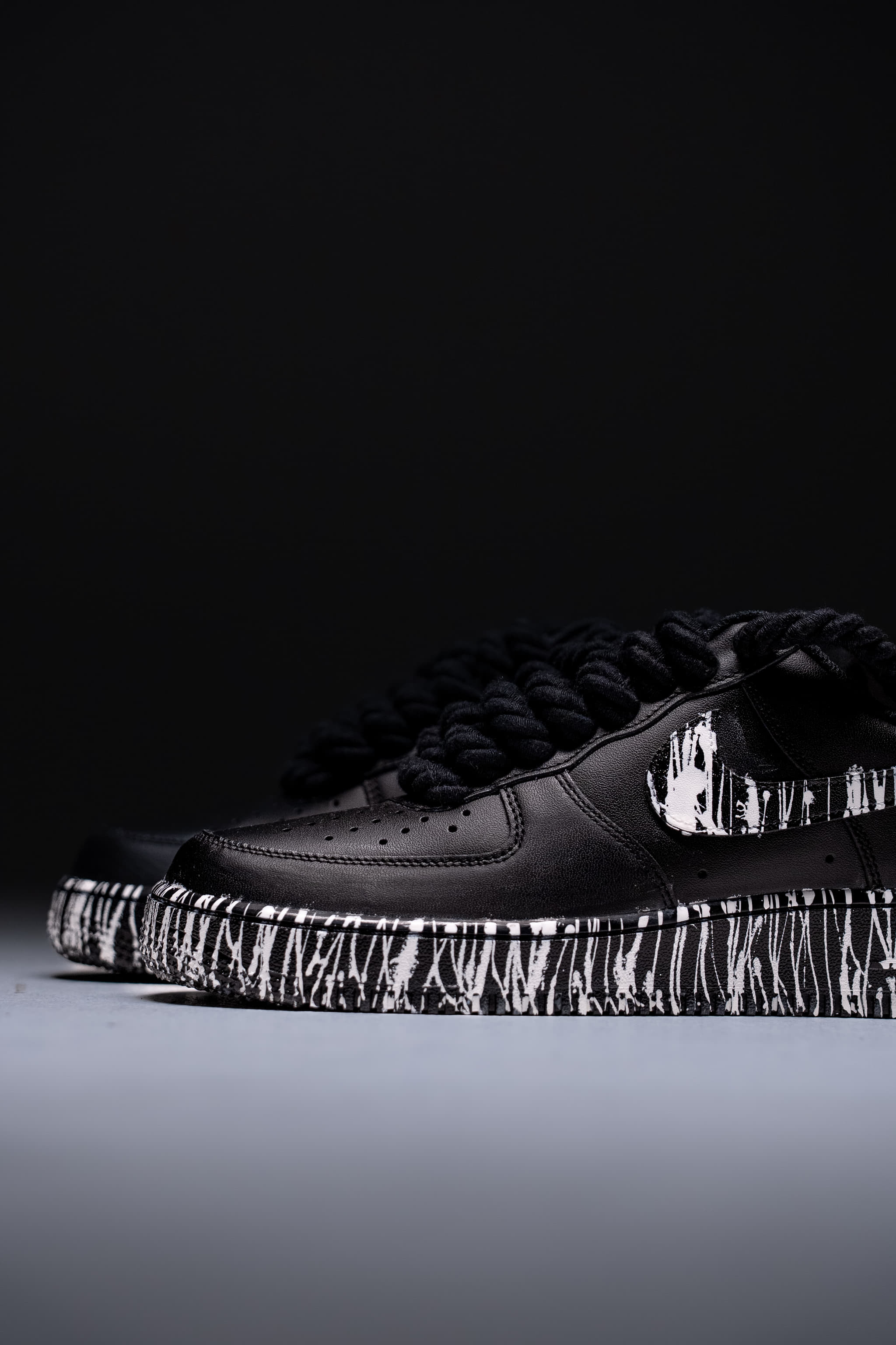 Nike Air Force 1 "Rope Laces Black" Graffiti White