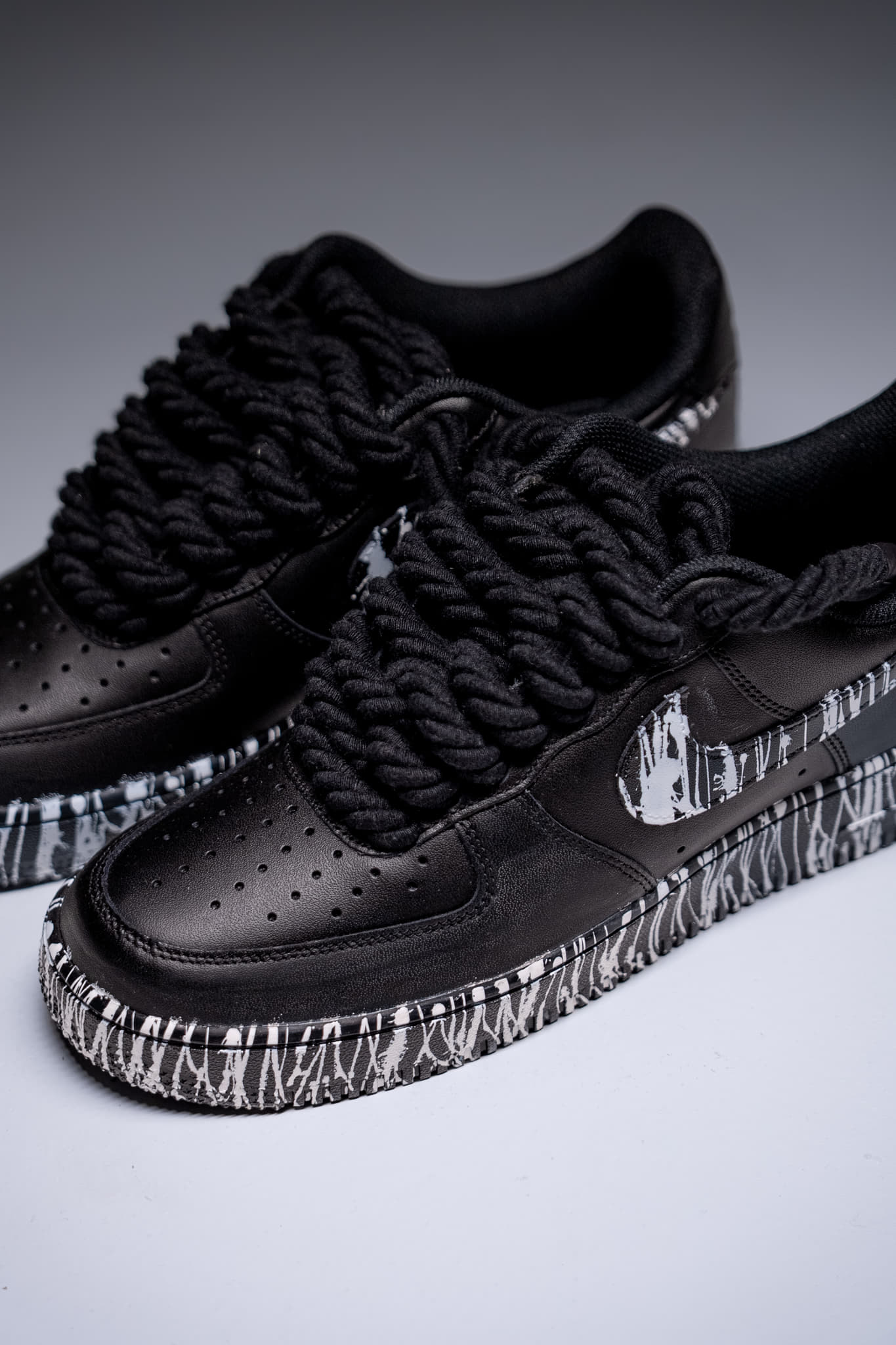 Nike Air Force 1 "Rope Laces Black" Graffiti White